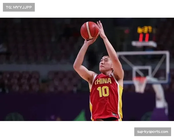 王俊杰无球跑动与三分投射结合，成旧金山大学战术棋子